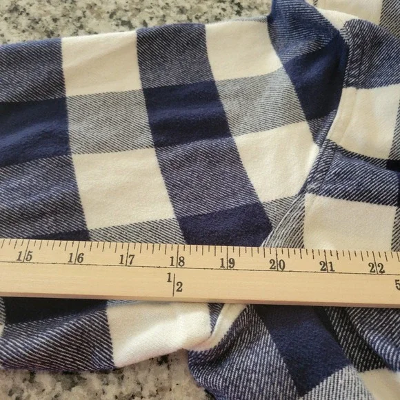 LL Bean Womems Flannel Shirt Size XL Navy White Buffalo Plaid Organic Cotton - Picture 8 of 11